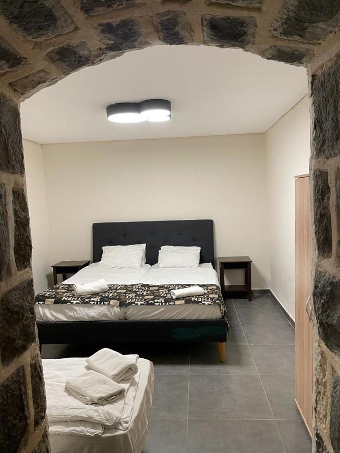 Ahva 17 Hotel Tiberias Buitenkant foto