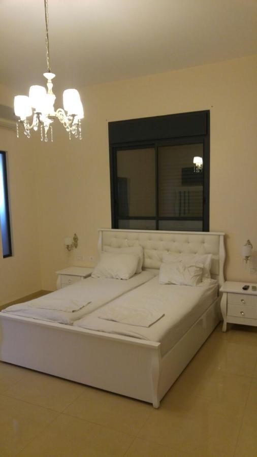 Ahva 17 Hotel Tiberias Buitenkant foto